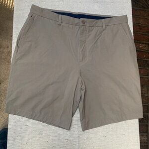 Vineyard Vines - Men’s Tan Shorts